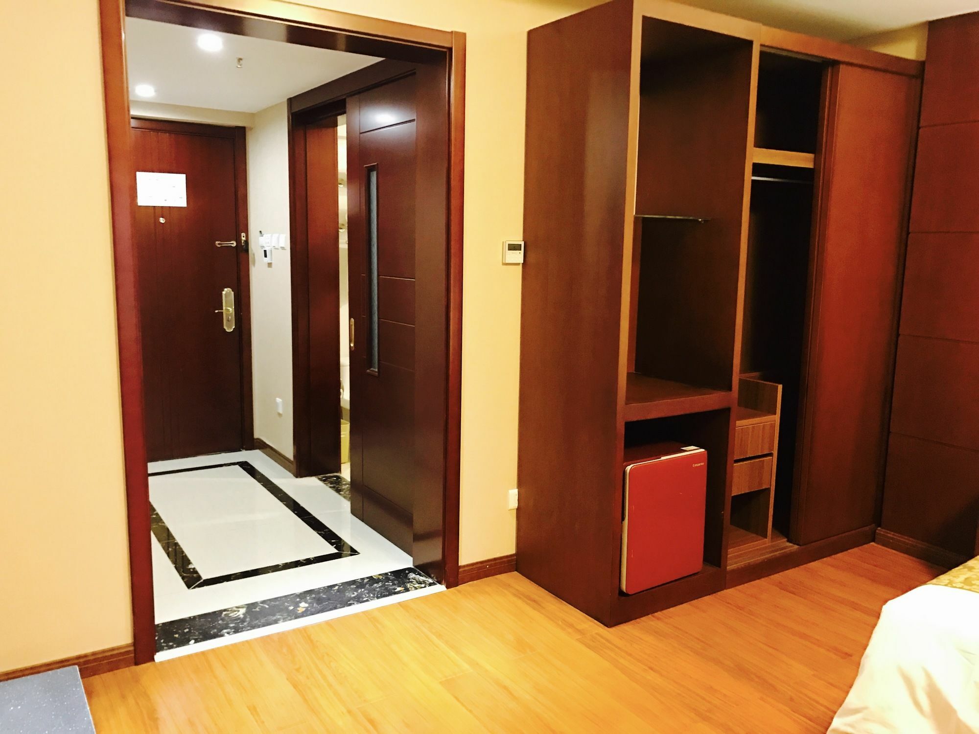 Weihai Golden Bay Holiday Hotel ภายนอก รูปภาพ